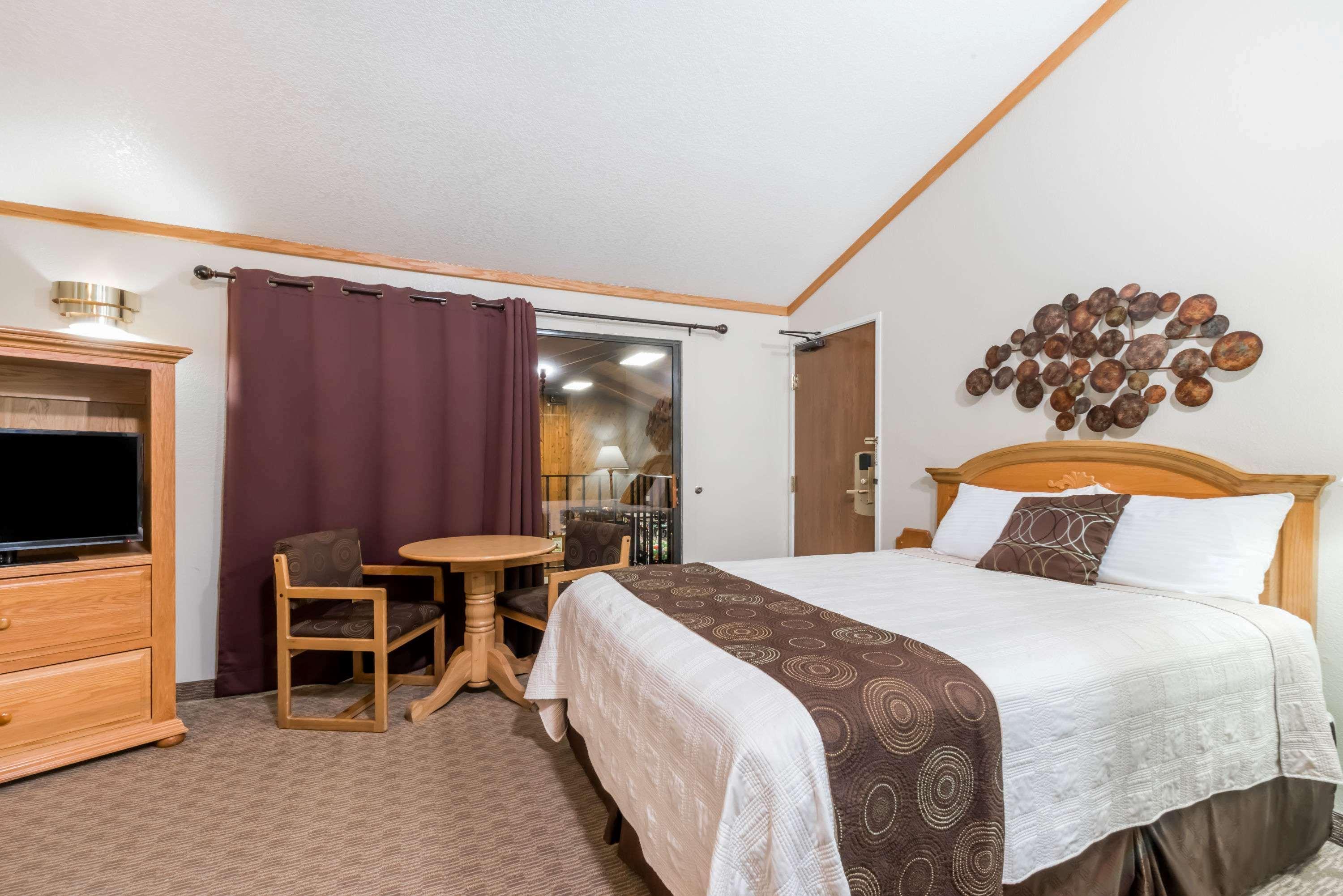 Super 8 By Wyndham Deadwood Black Hills Area Exterior photo