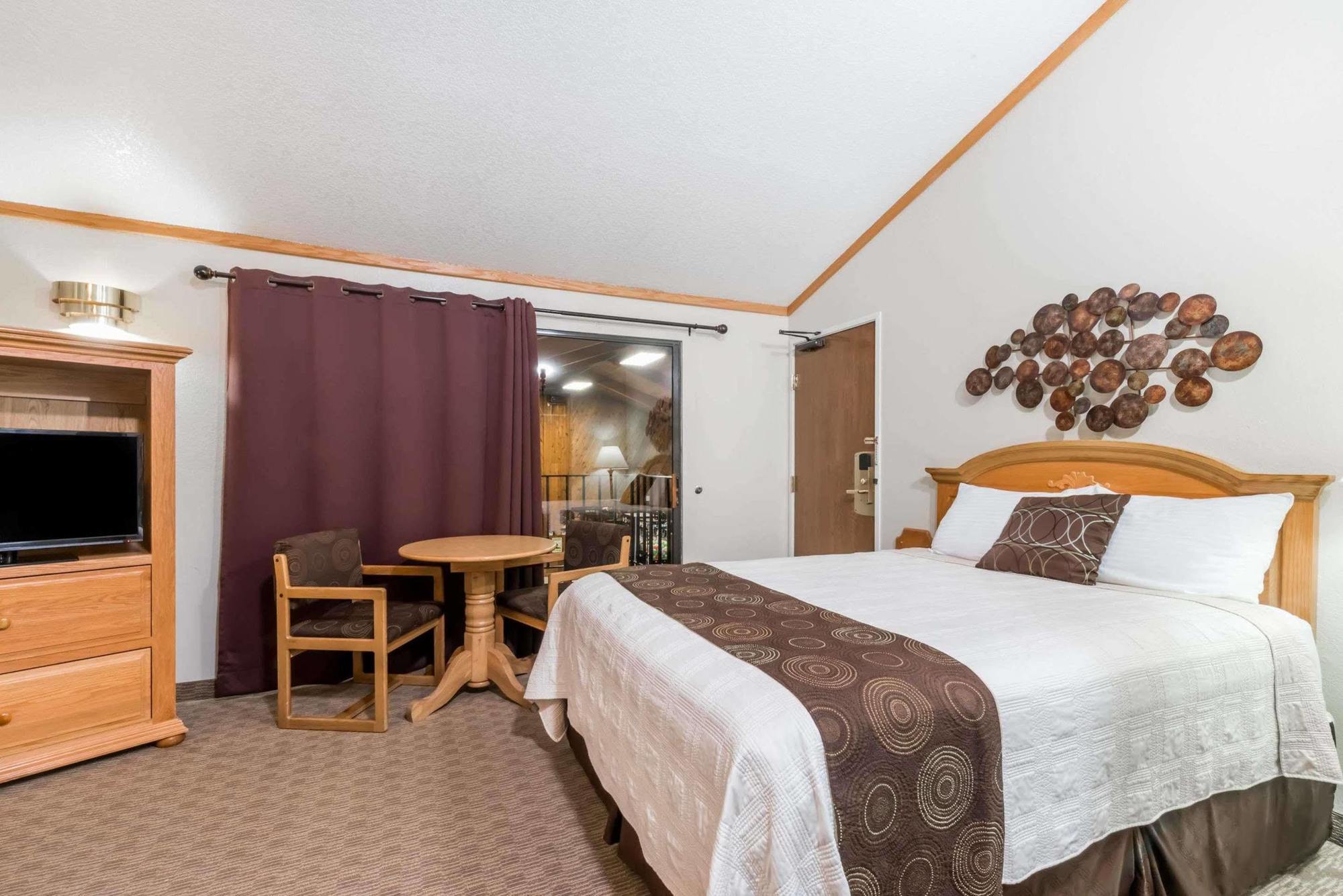 Super 8 By Wyndham Deadwood Black Hills Area Exterior photo